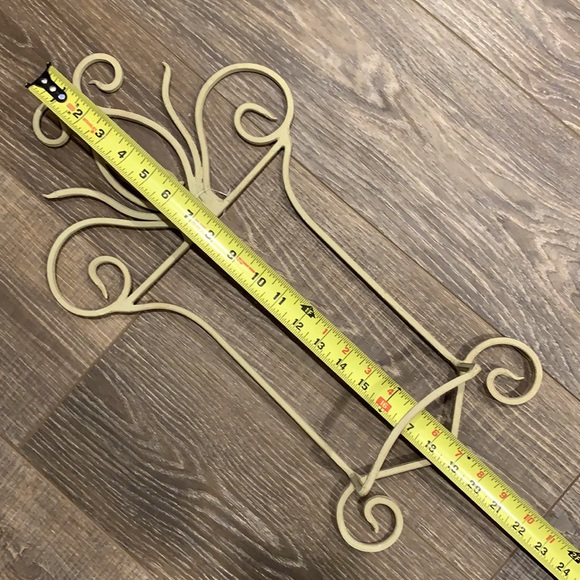 Wall Decor Rack - Picture 4 of 6